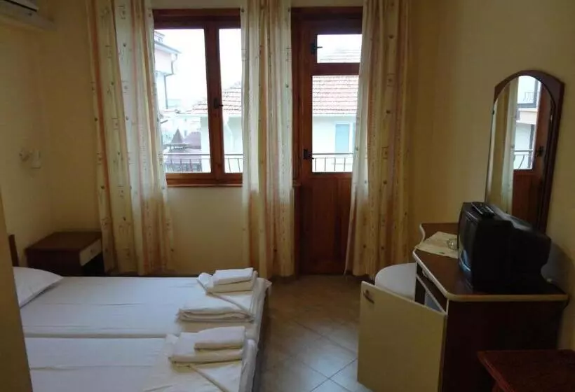 هتل Antares City Sozopol