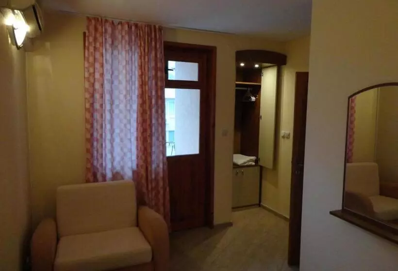 هتل Antares City Sozopol