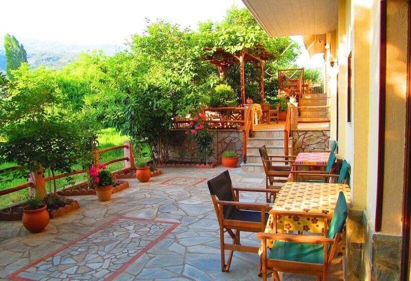 Hotel Pandora Studios