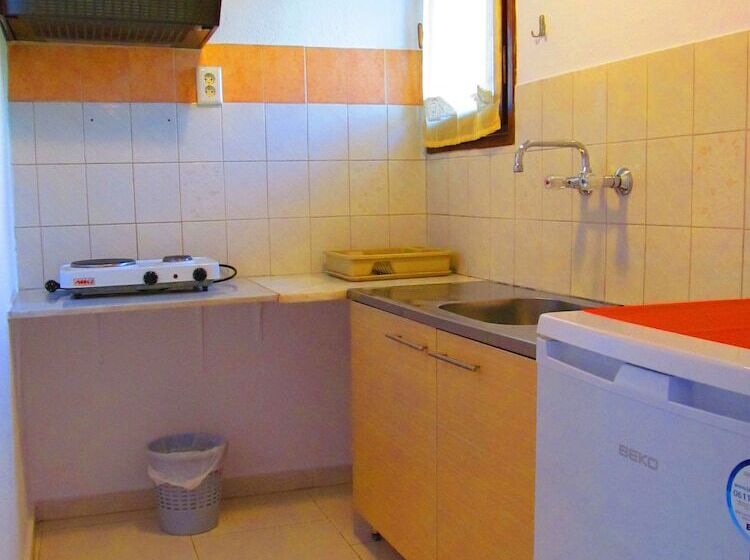 Hotel Pandora Studios