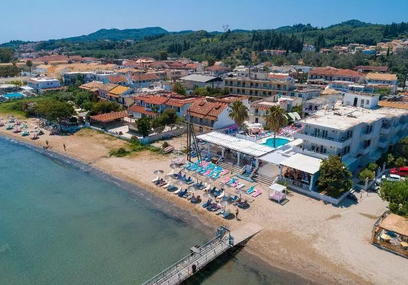 Hotel Paralia Studios
