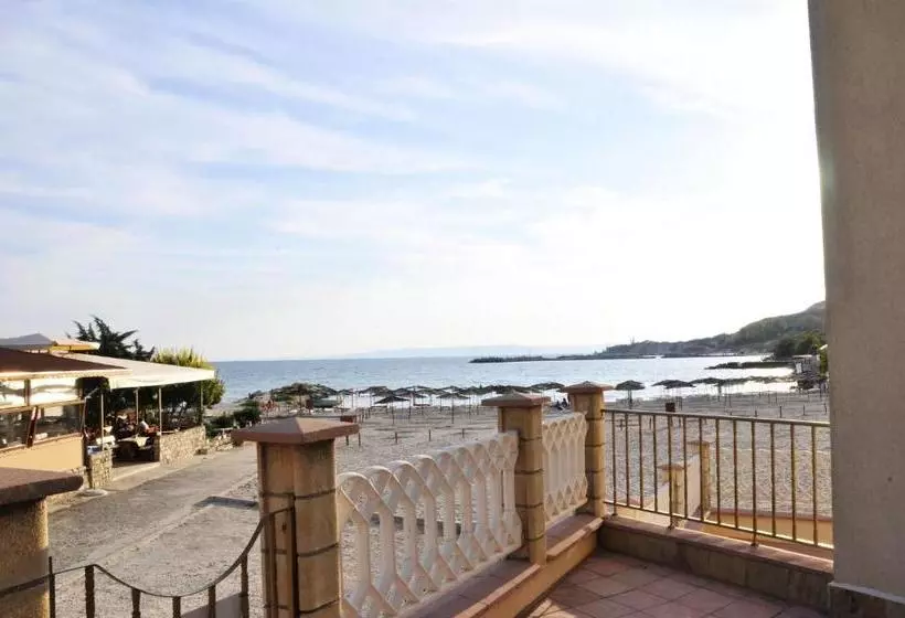 Hotelli Sea Paradise Complex