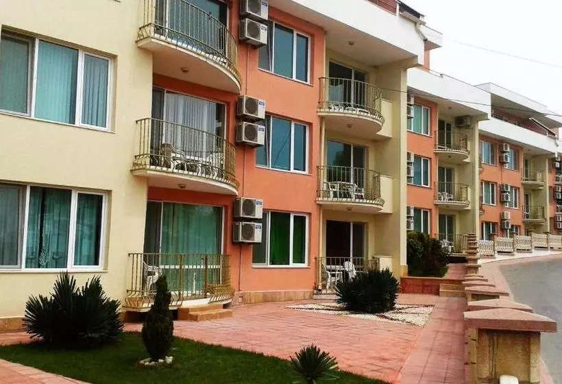 Hotelli Sea Paradise Complex