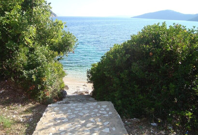 Mikros Gialos Apartments