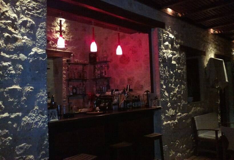 Mikros Gialos Apartments