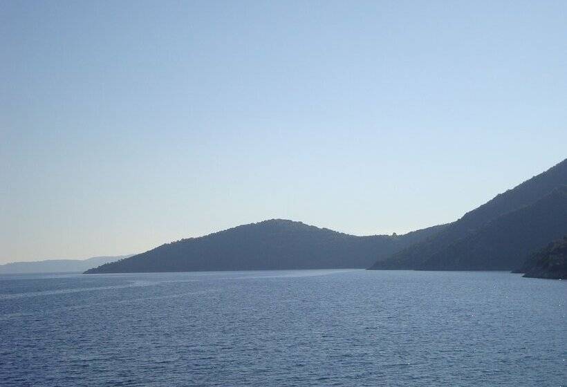 Mikros Gialos Apartments