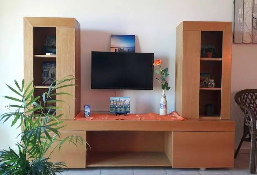 Orange Fodele