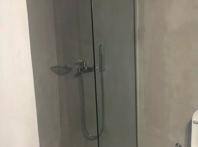 پانسیون Aktio Studios