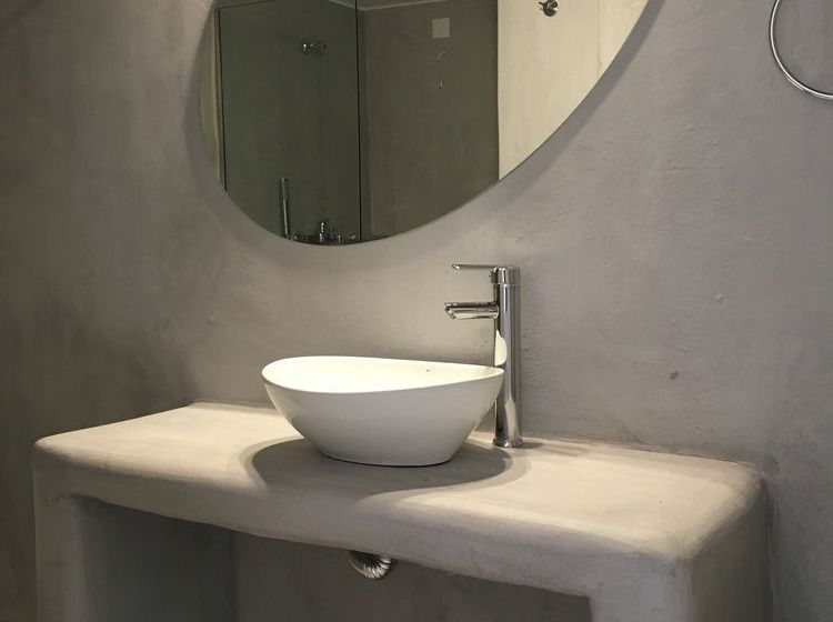 Pensió Aktio Studios