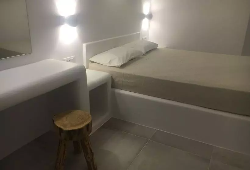 پانسیون Aktio Studios
