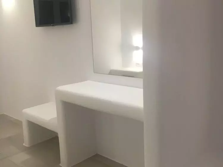 پانسیون Aktio Studios