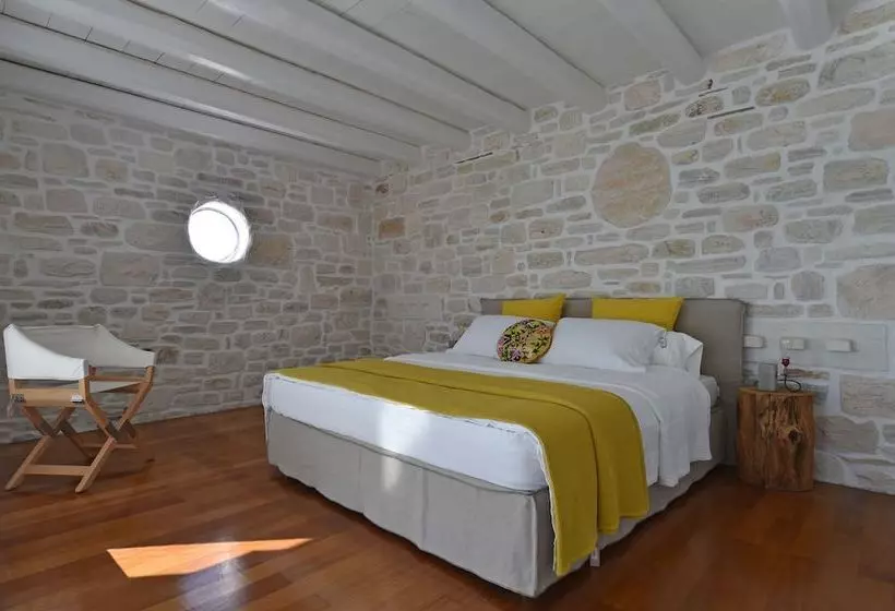 Villa Aethra