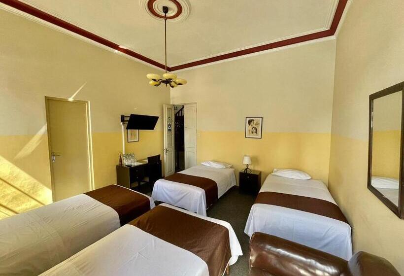 Las Mercedes Hostal Residencial