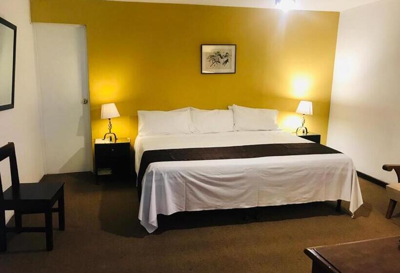 Las Mercedes Hostal Residencial