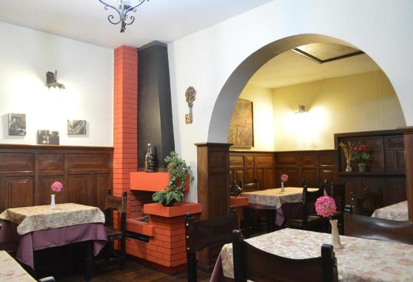 Las Mercedes Hostal Residencial