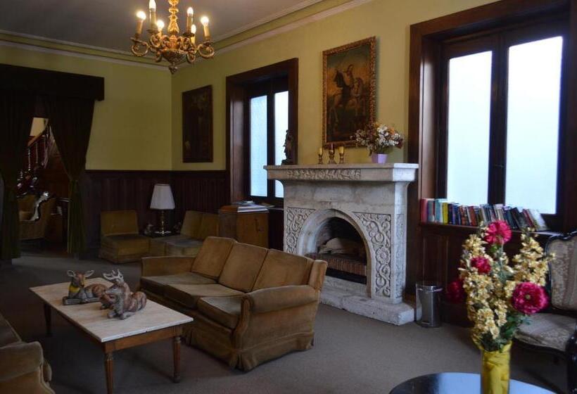 Las Mercedes Hostal Residencial