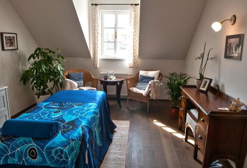 호텔 Babiččina Zahrada Penzion & Restaurant