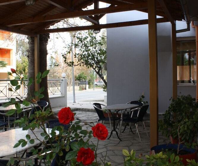 Отель Filoxenia