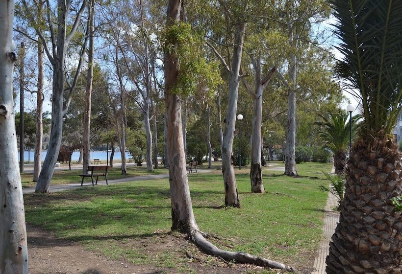 Отель Filoxenia