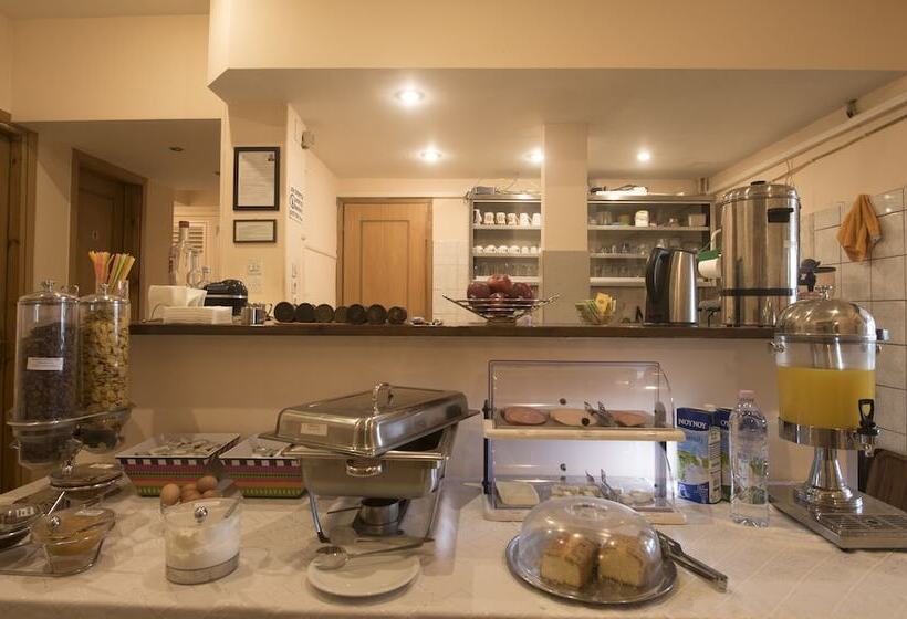 Отель Filoxenia