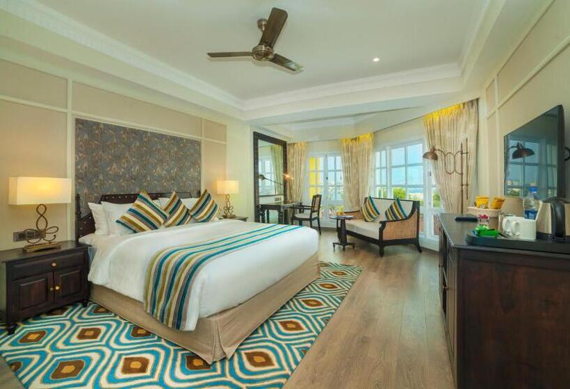 Hotel Fragrant Nature Kochi A Five Star Classified