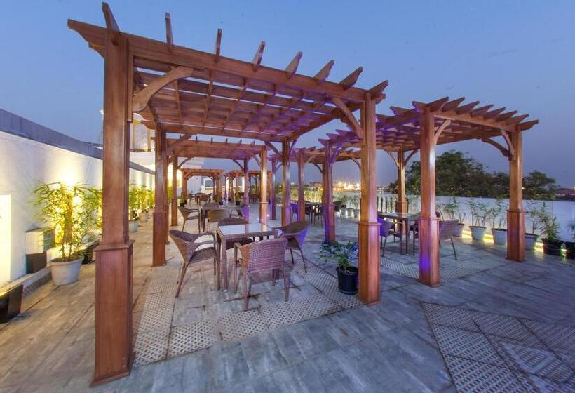 Hotel Fragrant Nature Kochi A Five Star Classified