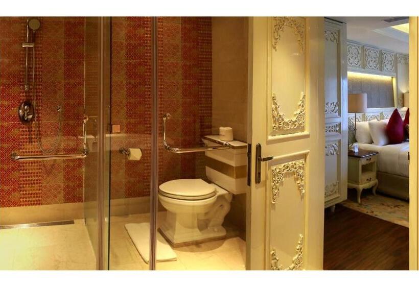 Hotel Fragrant Nature Kochi A Five Star Classified