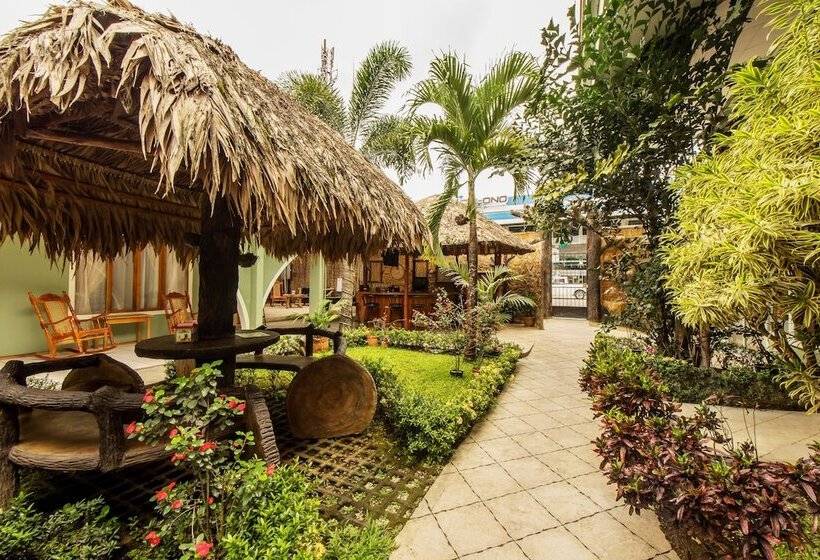 هتل Hostel Backpackers La Fortuna