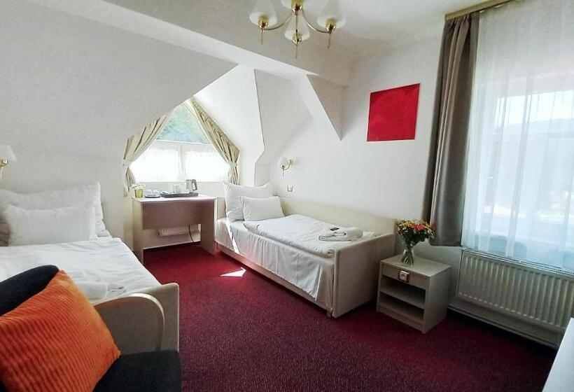 בית מלון כפרי Hradec