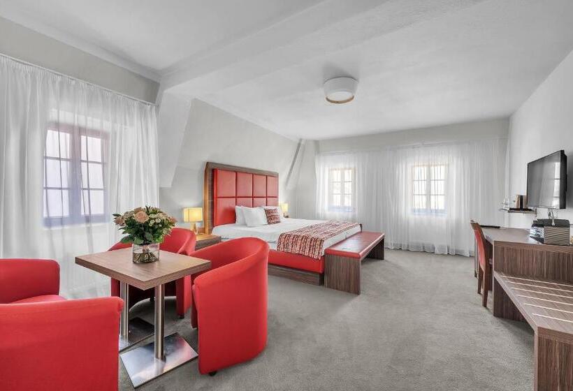 ホテル Nelly Kellys