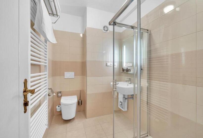 ホテル Nelly Kellys