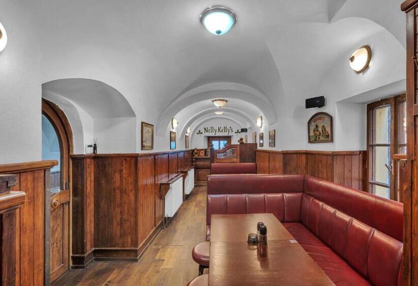 ホテル Nelly Kellys