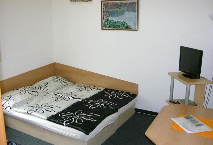 בית מלון כפרי Pension Antica