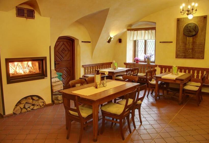 Hotel Penzion U Kriveho Psa