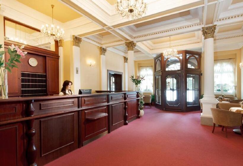 Hotel Savoy Spa & Kur