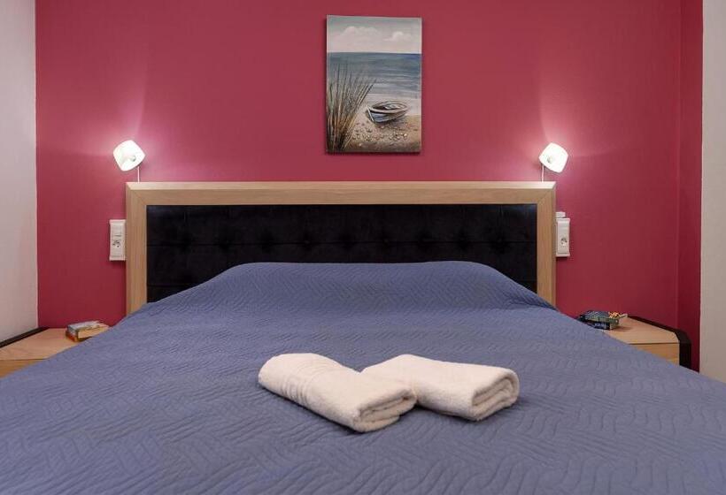 בית מלון כפרי Studios Paradise