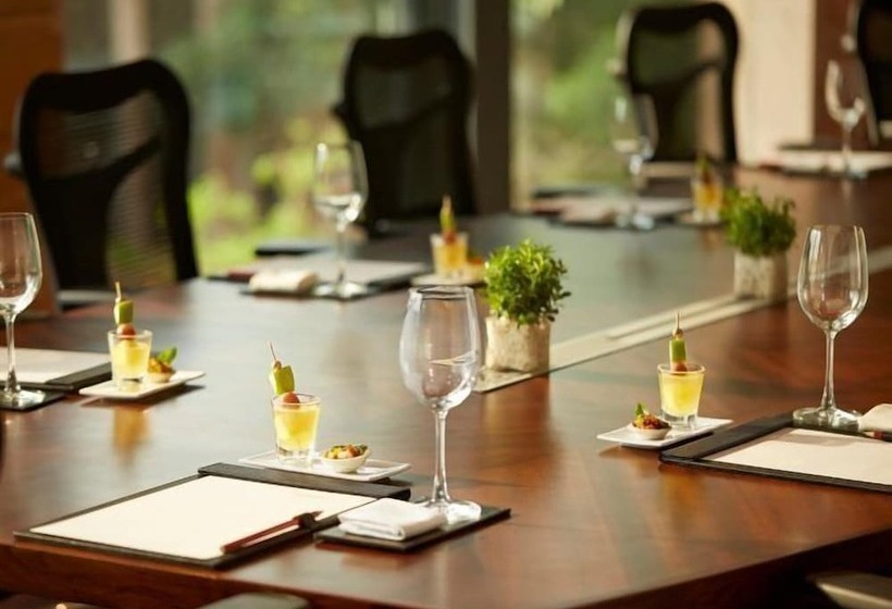 호텔 Taj Corbett Resort And Spa Uttarakhand