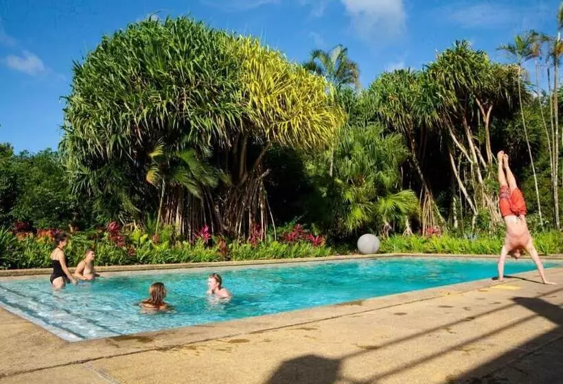 Hotelli Lake Arenal Jungle Resort & Brewery