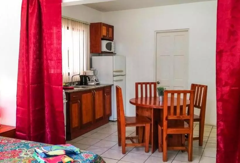Las Torres Studio