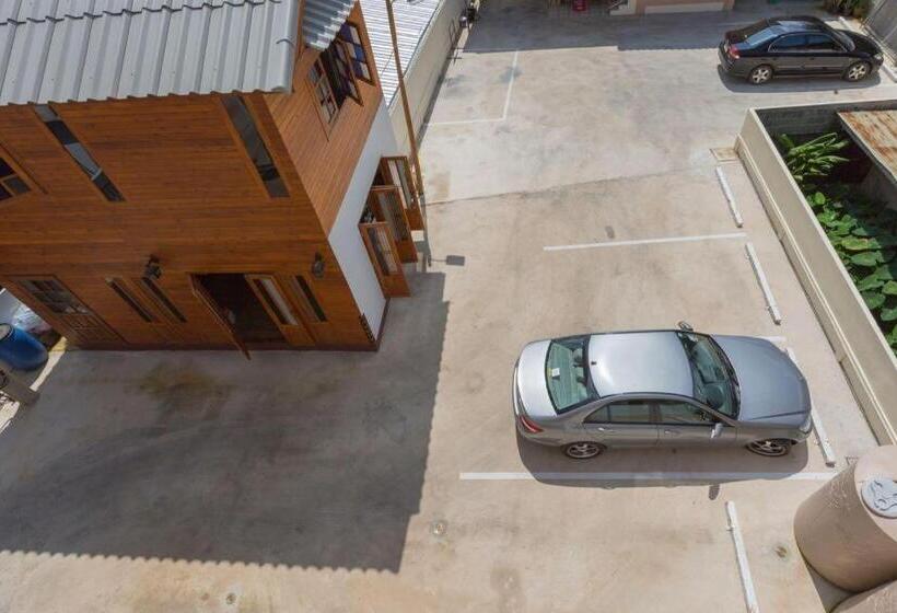 בית מלון כפרי The Indigo House Phrae