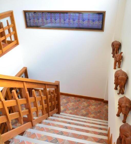 בית מלון כפרי The Indigo House Phrae