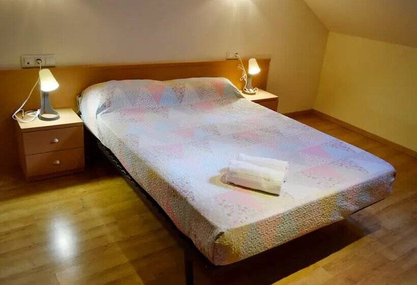 Apartamentos Pantebre 3000