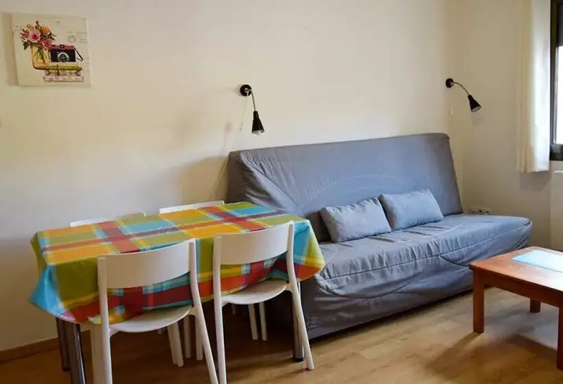 Apartamentos Pantebre 3000