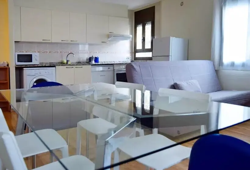 Apartamentos Pantebre 3000