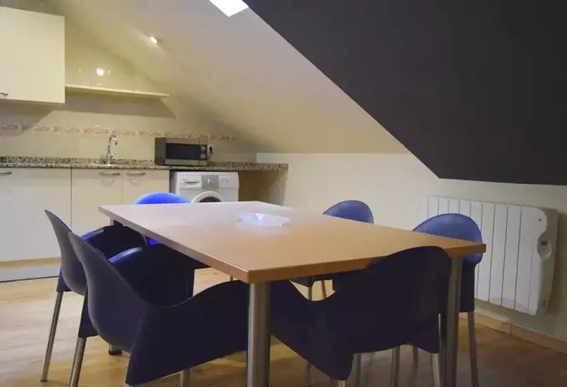 Apartamentos Pantebre 3000