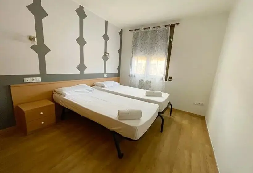 Apartamentos Pantebre 3000