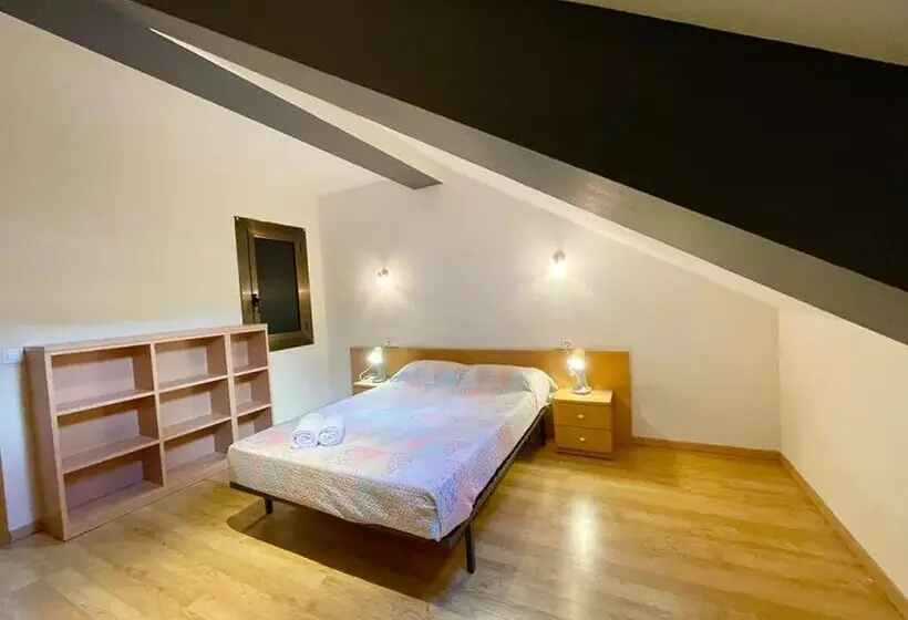 Apartamentos Pantebre 3000