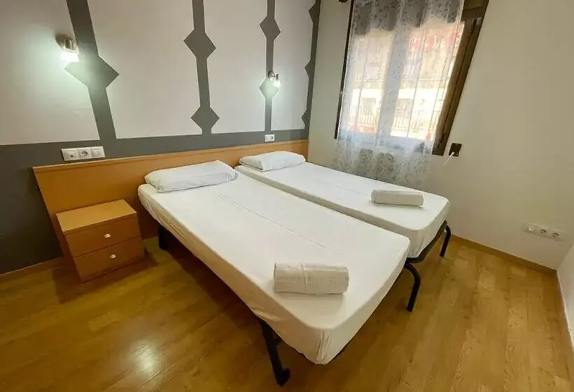 Apartamentos Pantebre 3000