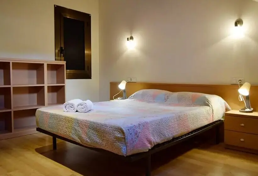 Apartamentos Pantebre 3000