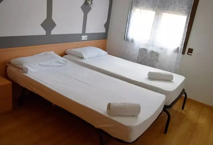 Apartamentos Pantebre 3000